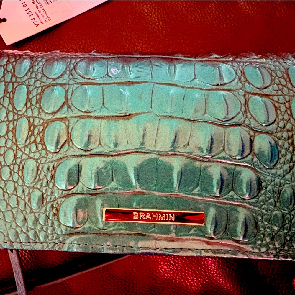 Beautiful Minuette Mystic Green Melbourne Leather Crossbody
